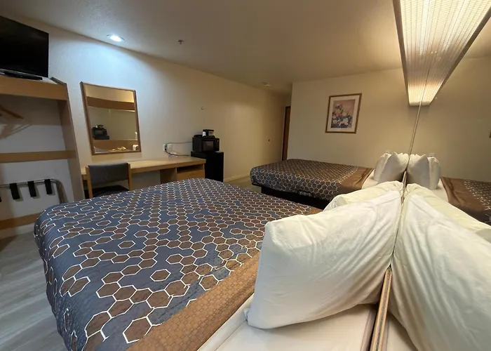 Americas Best Value Inn And Suites Ada