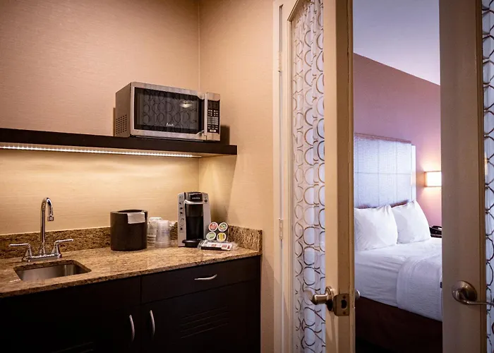 Best Western Plus Suites Hotel Coronado Island