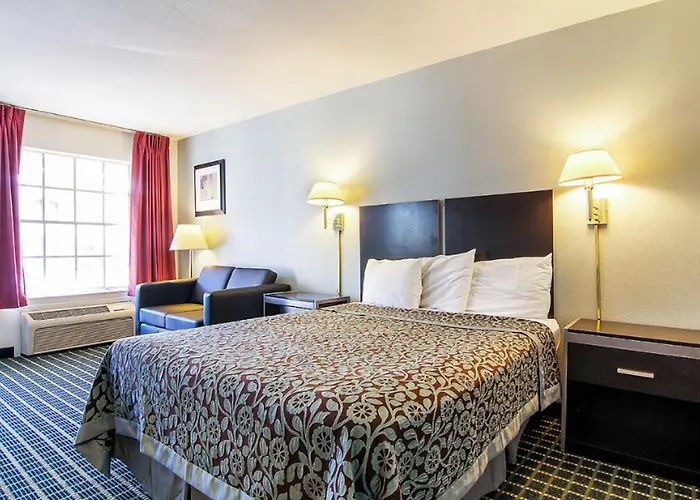 Days Inn By Wyndham Market Center Dallas Love Field