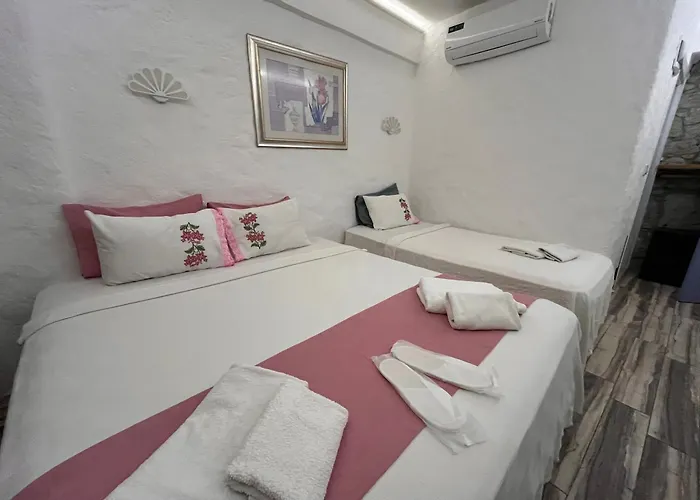 Alacati Asmali Konak Hotel