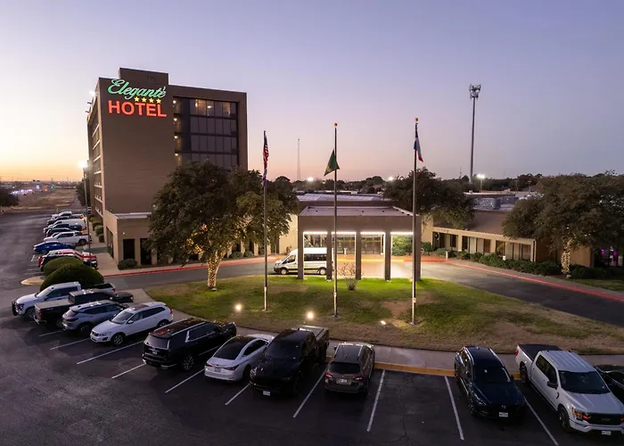 Mcm Elegante Hotel Odessa