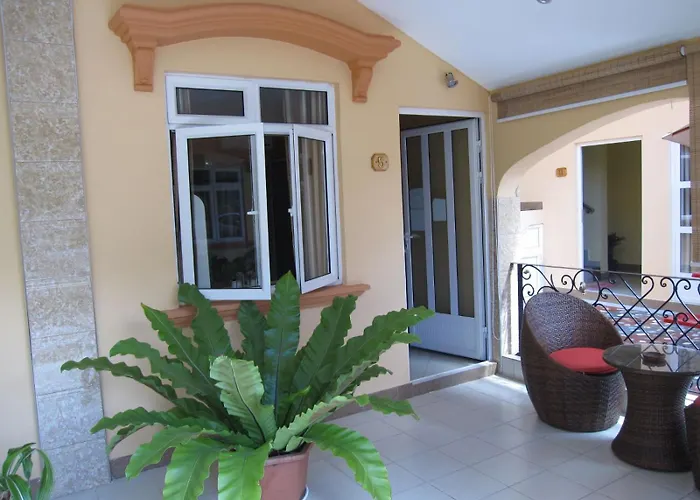 Niv Villa