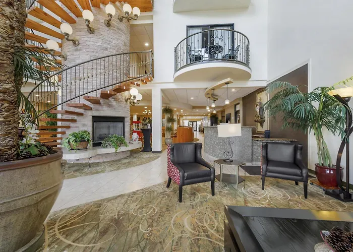 Best Western Plus Swiss Chalet Hotel & Suites