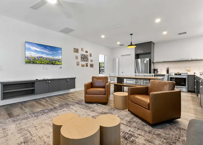 7A Ranch Hotel Wimberley