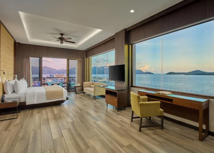 Two Seasons Coron Bayside Hotel
