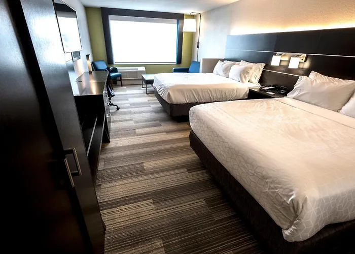 Holiday Inn Express & Suites - Commerce By Ihg