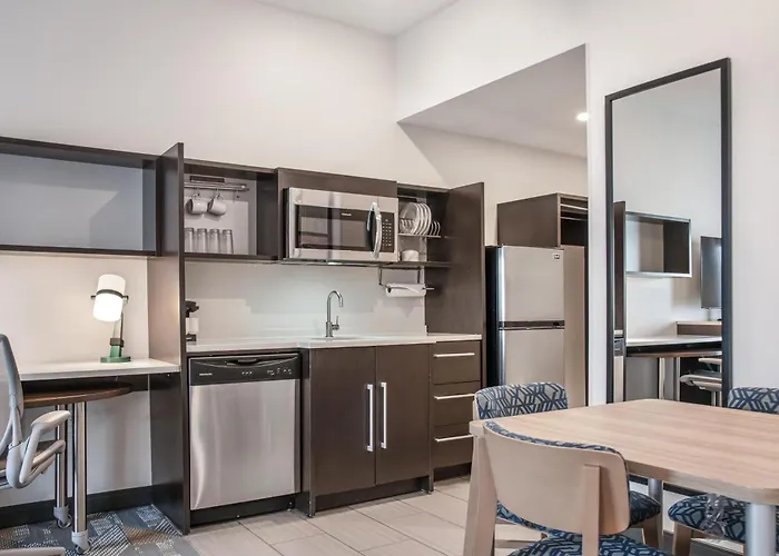 Home2 Suites Pensacola I-10 At North Davis Hwy