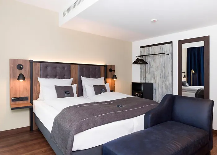 Holiday Inn - The Niu, Saddle Fuerth By Ihg