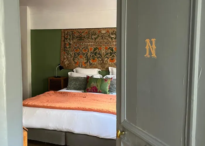 Bed and Breakfast Le 66 París