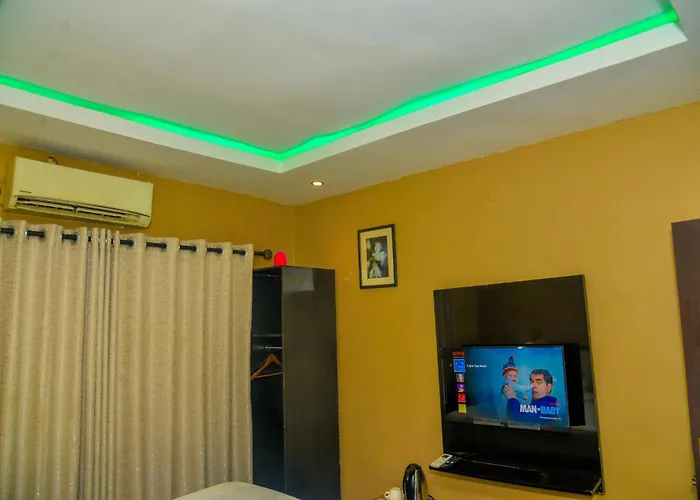 Triple Tee Hotel