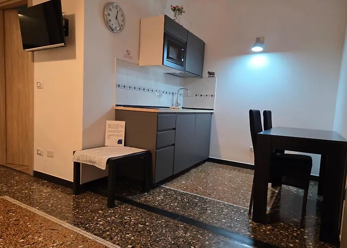 Affittacamere House Leomar Di Sara - Gaslini Genua