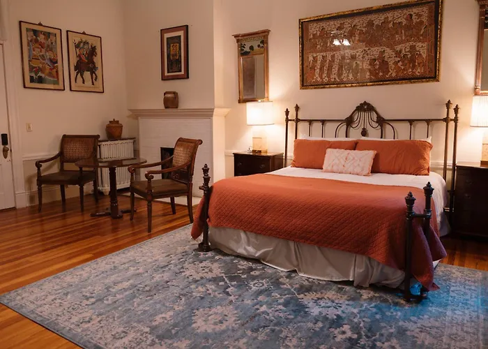 Burke Mansion Bed & Breakfast Macon
