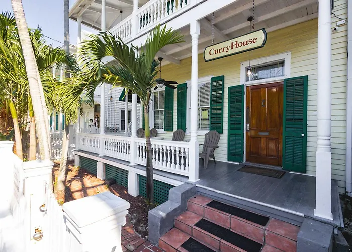 Curry House- 3Rd Floor, King Bed, & Balcony Room 8 Key West