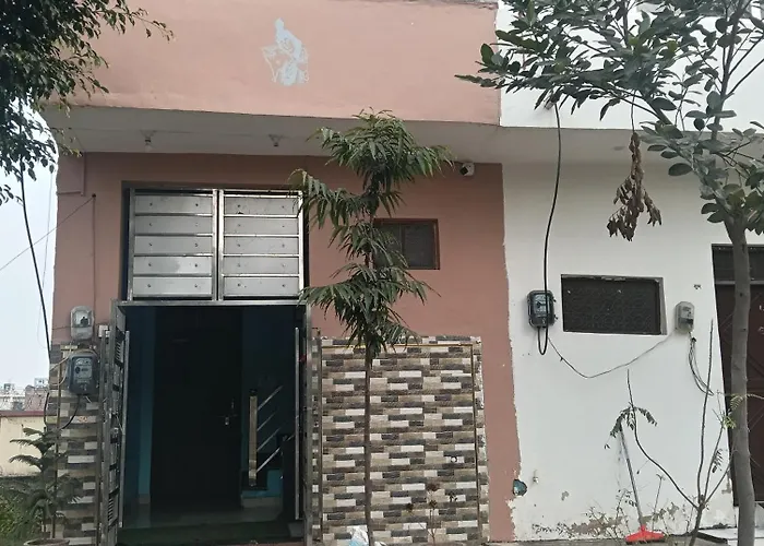 Priyamvada Family Homestay