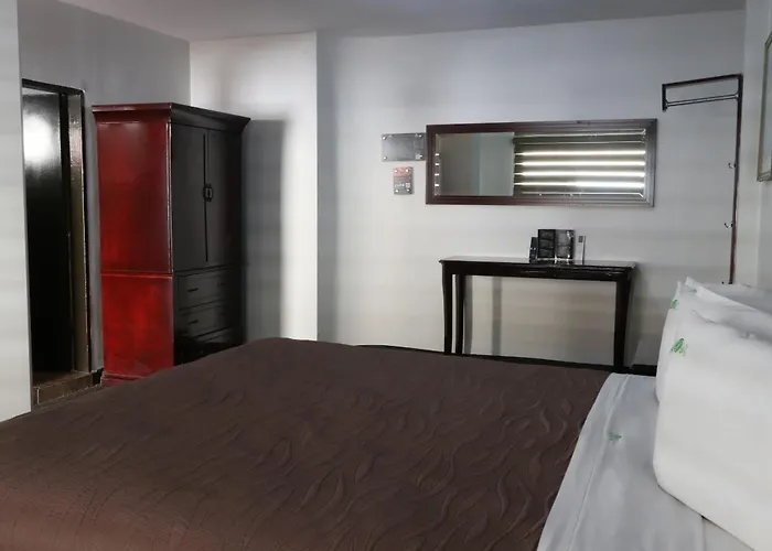 Hotel Bugambilias Ensenada