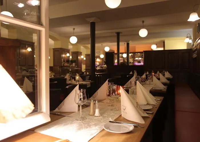 Hotel Goldener Falke