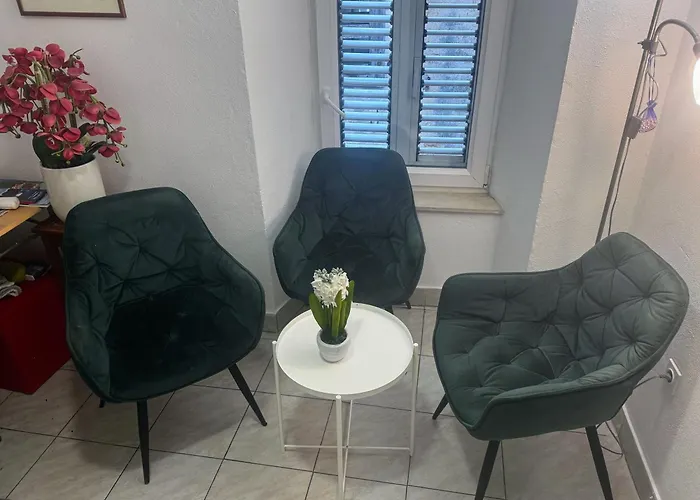 Damira Rooms