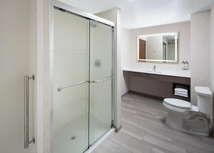 Holiday Inn Express & Suites Nampa - Idaho Center By Ihg