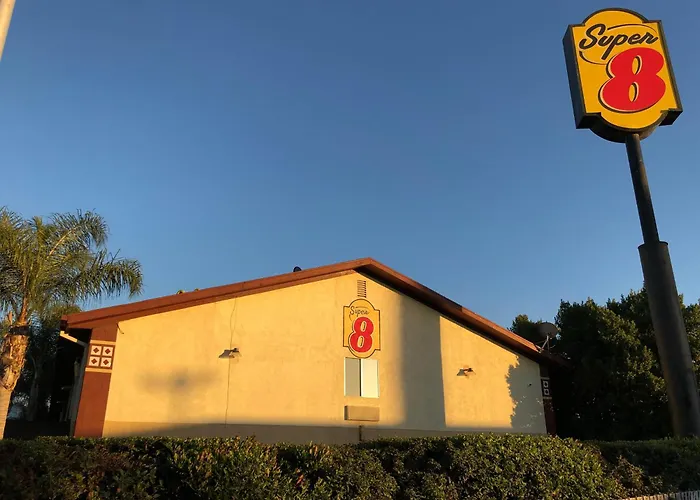 Super 8 By Wyndham Selma/Fresno Area Hotel