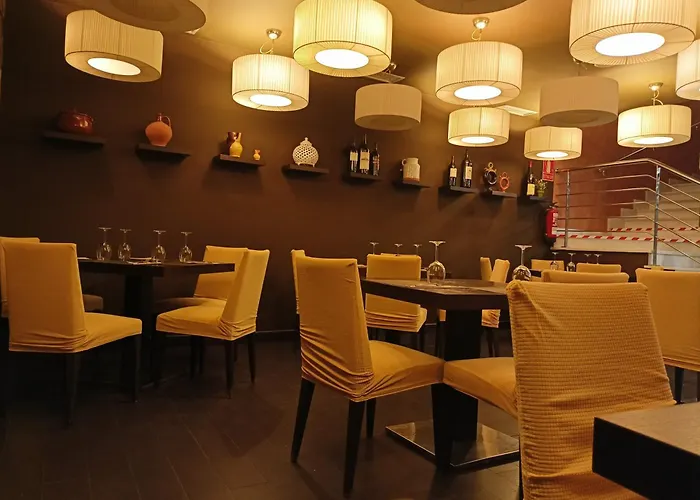 Hotel Rey Sancho Navarrete