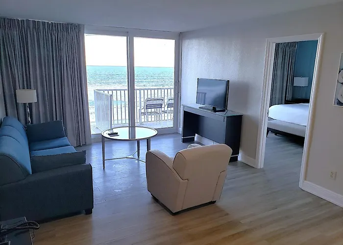 Radisson Suite Hotel Oceanfront