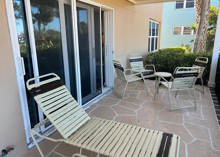Camelot By The Sea Aparthotel St. Pete Beach