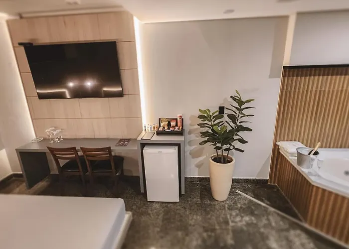 Paris Motel Matão