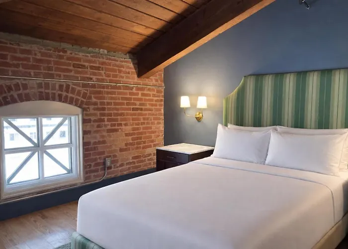 The Laurel Hotel