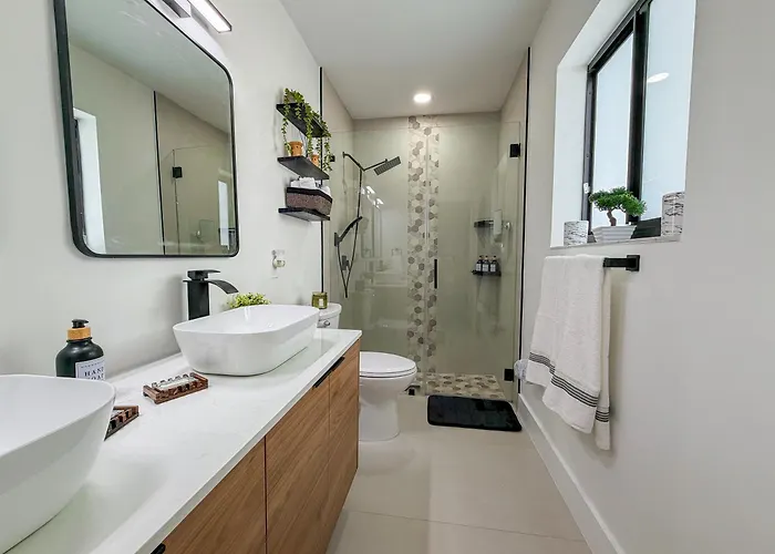 Elegant Retreat Private Entrance Modern Design