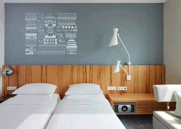 Hyatt Regency Paris Etoile Hotel