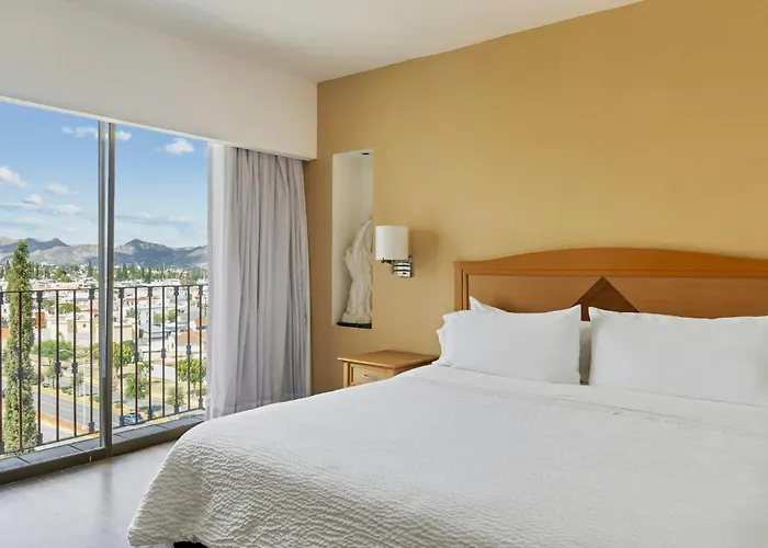 Fiesta Inn Express Chihuahua