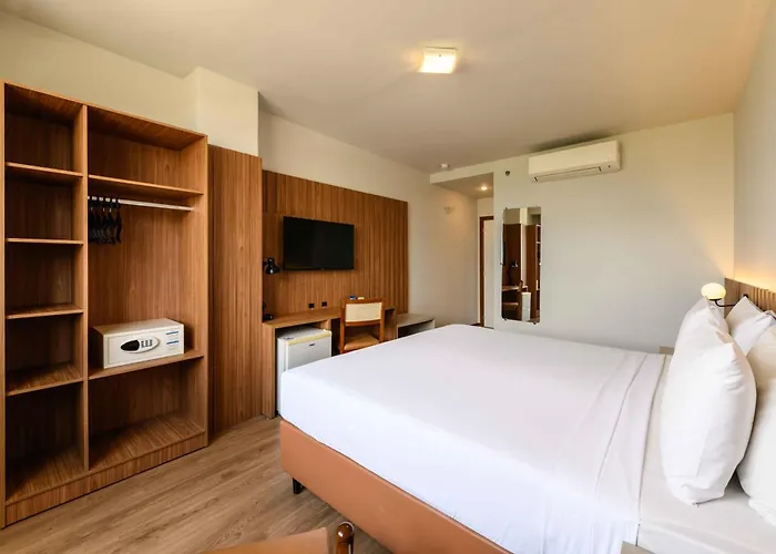 Vitoria Praia Hotel