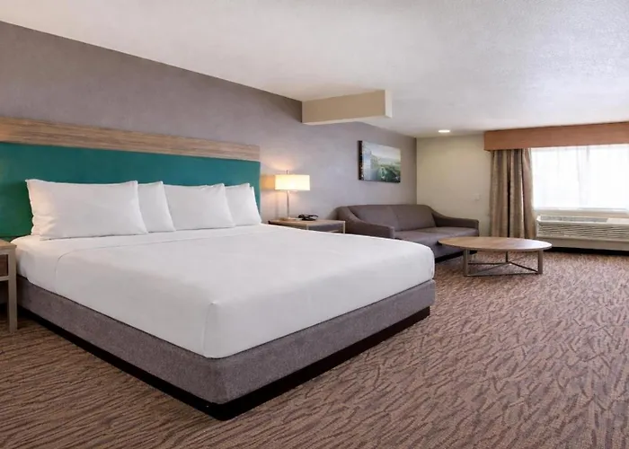 Best Western Plus Peppertree Airport Inn