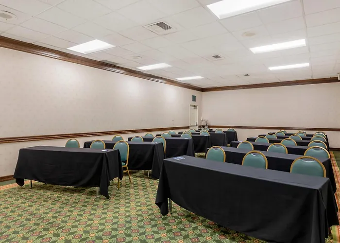 Clarion Hotel Anaheim Resort