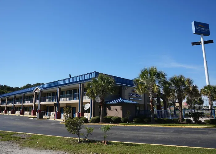 Baymont By Wyndham Manning Motel