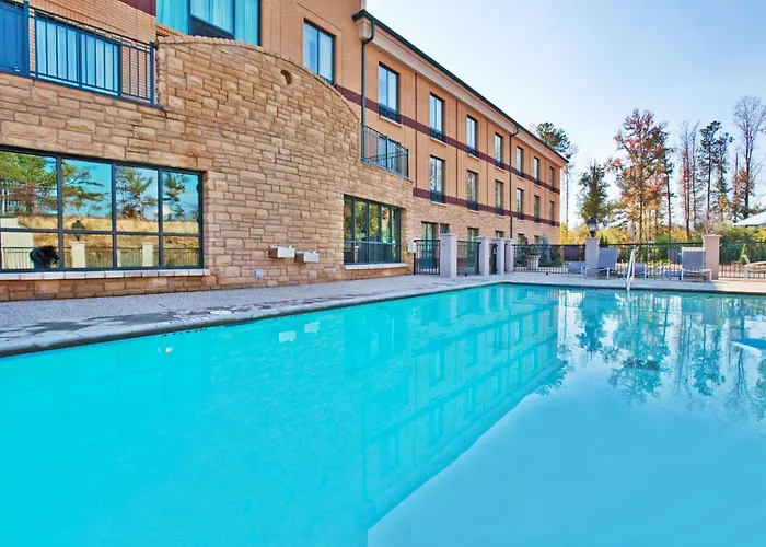 Holiday Inn Express & Suites Macon - I-475 By Ihg