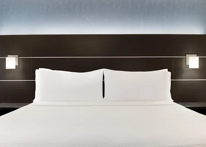 Holiday Inn Express Hotel & Suites Eugene Downtown - University By Ihg
