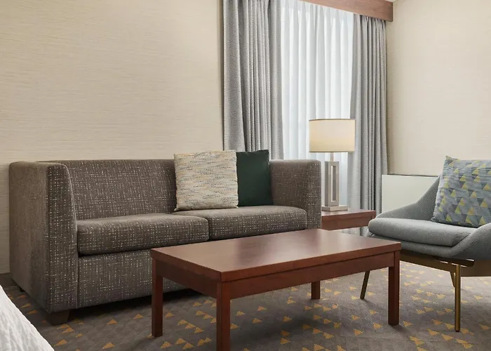 Holiday Inn Oakville Centre By Ihg