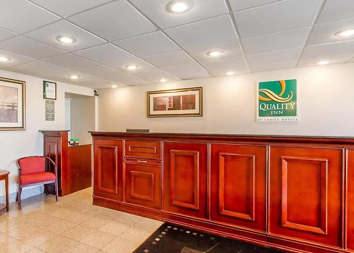 Quality Inn Dyersburg I-155