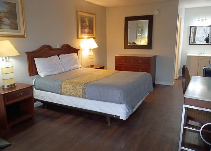 Apm Inn And Suites