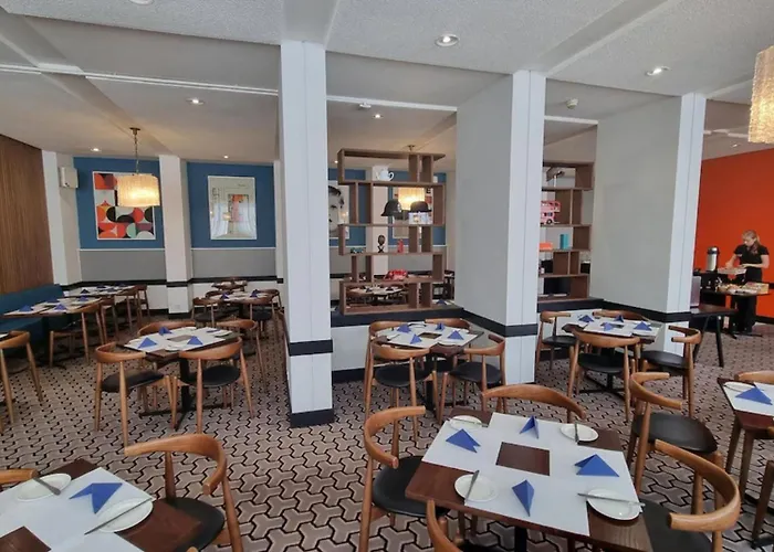 Lancaster Hall Hotel London