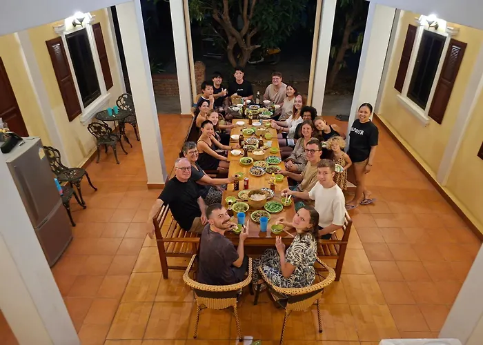 Twin House Guesthouse - Lao Experience