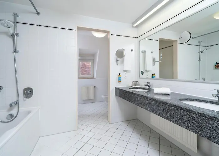 Elaya Hotel Noerdlingen, Trademark By Wyndham