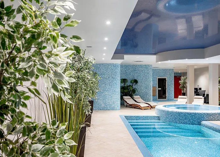 VILNIUS PARK PLAZA HOTEL, Restaurant&Terrace, Panorama Bar, Conference&Banquet Center