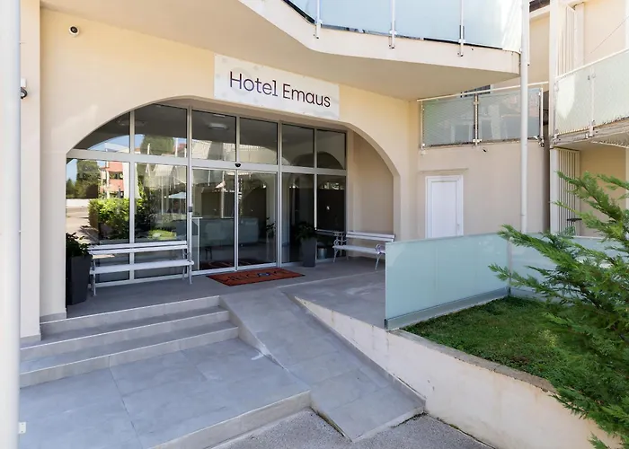 Hotel Emaus Novigrad Istria