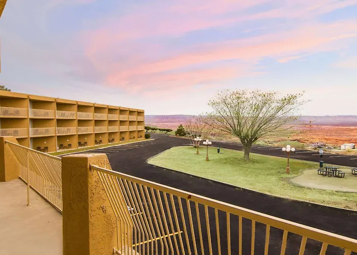 Scenic View Inn - Lake Powell - Page Az