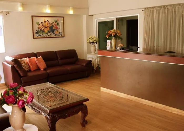 Hotel De Ratt Phuket
