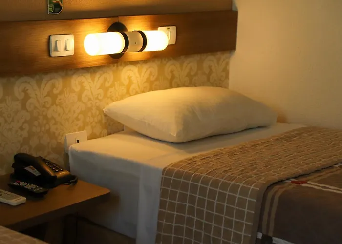 Hotel 10 Palmas