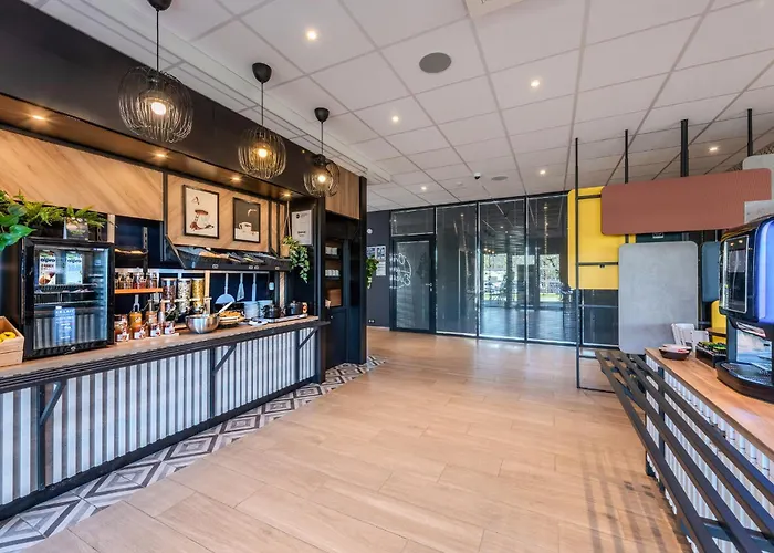 B&B HOTEL Landerneau Bois Noir