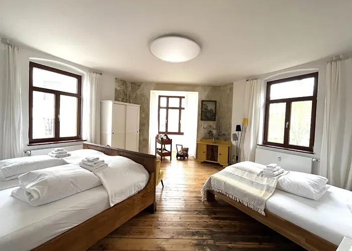 Künstlerzimmer im Kulturhaus Häselburg
